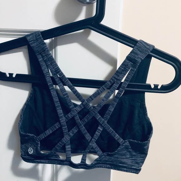Lululemon sports bra!!! - Picture 2 of 3